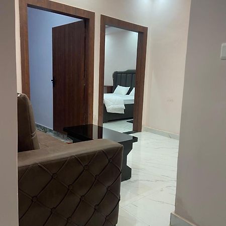 Nirmal Niwas Hotell Varanasi Exteriör bild