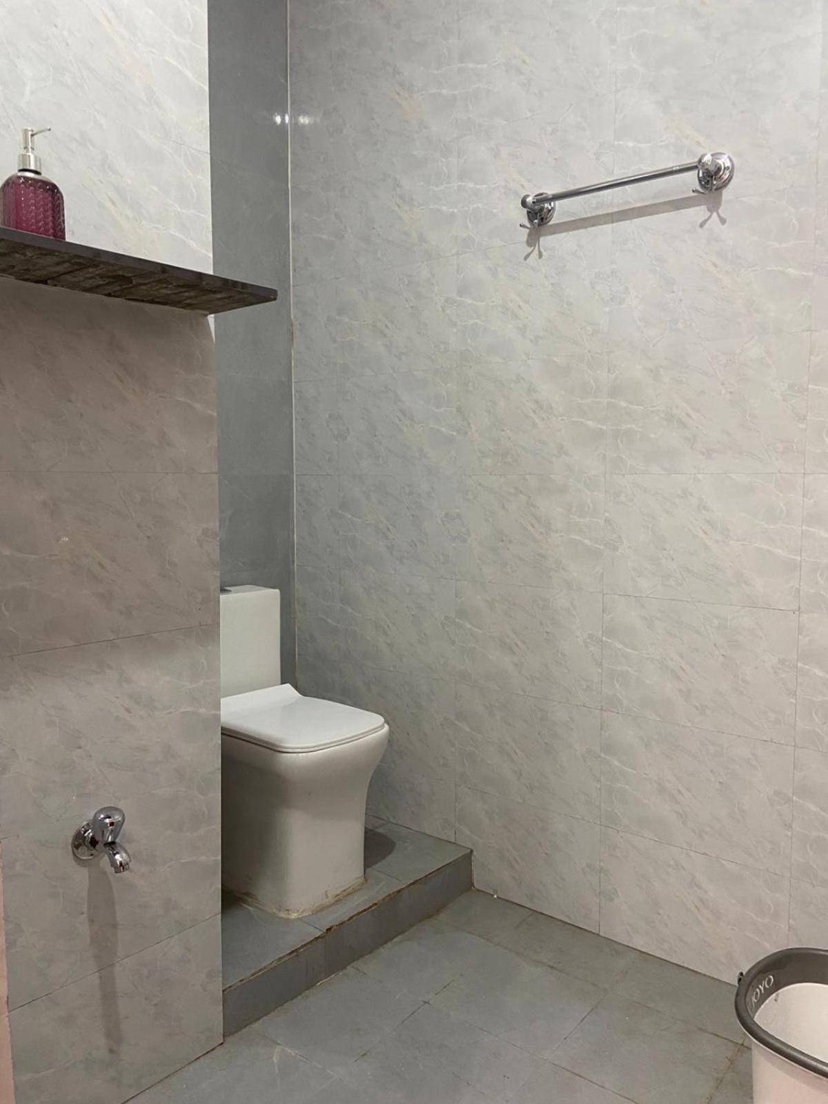 Nirmal Niwas Hotell Varanasi Exteriör bild