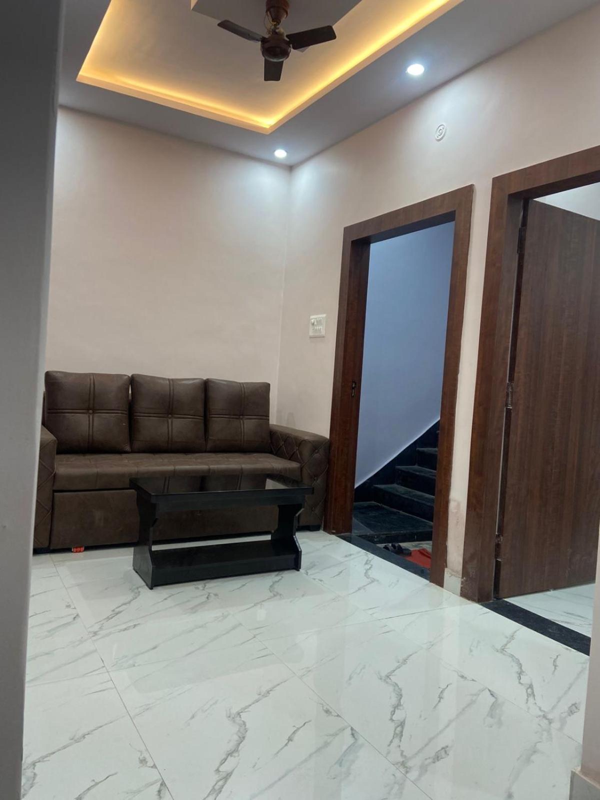 Nirmal Niwas Hotell Varanasi Exteriör bild